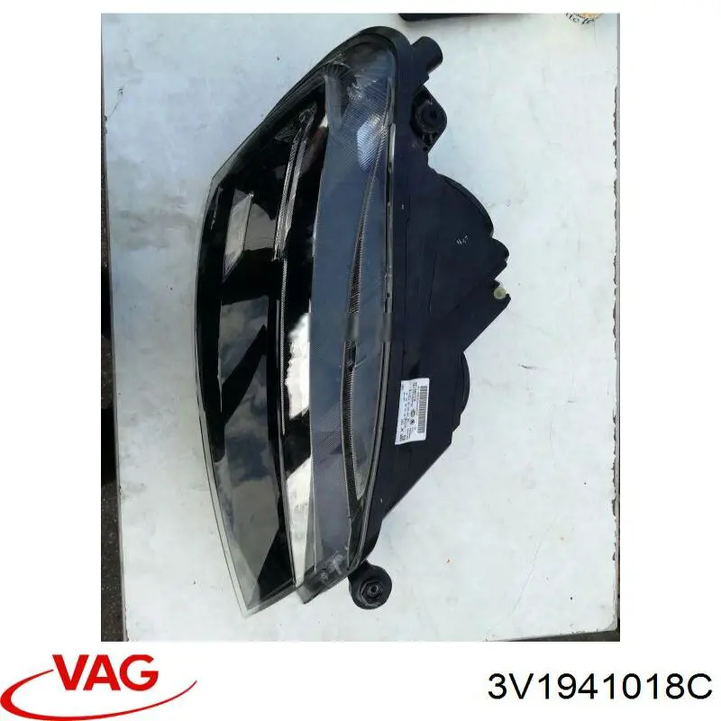 3V1941018C VAG Luz direita