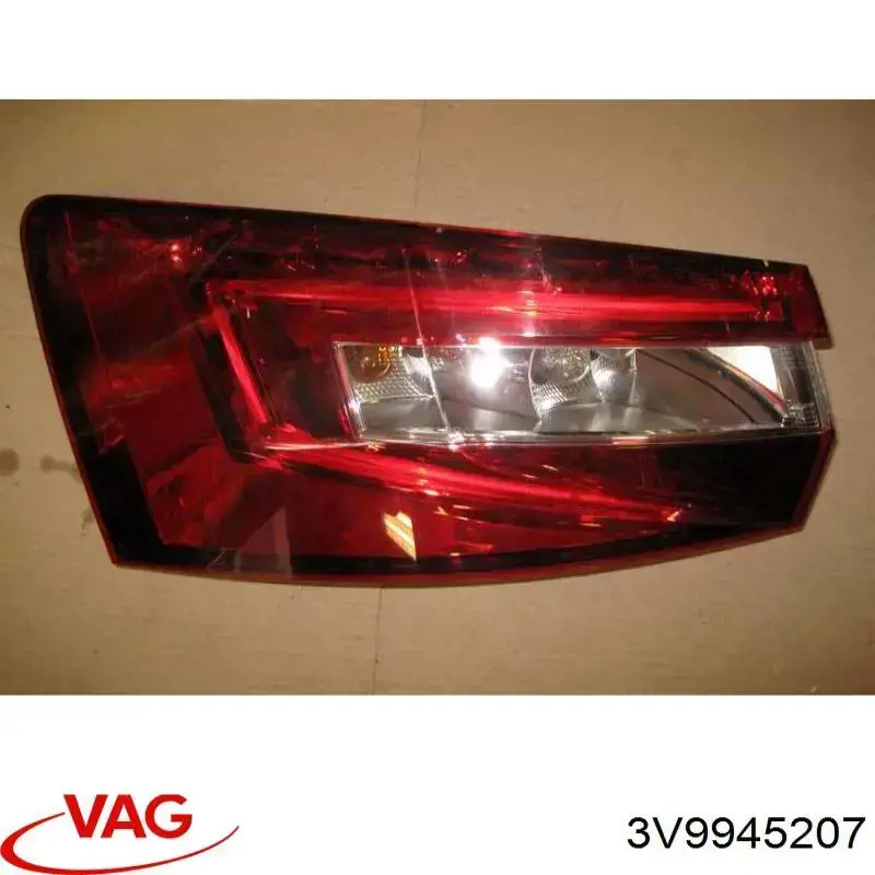 3V9945207 VAG Lanterna traseira esquerda externa