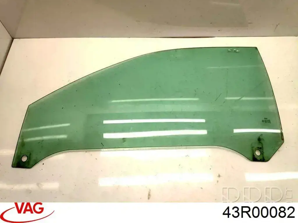 Vidro da porta dianteira direita VAG 43R00082