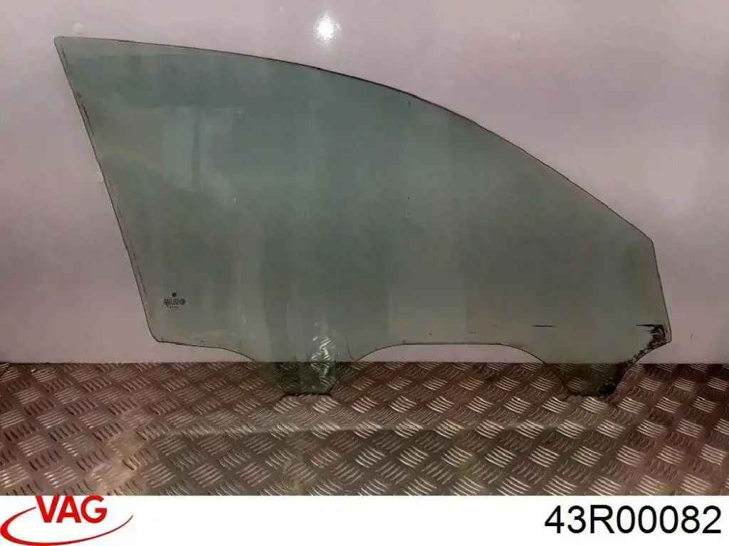 Compre 43R00082 VAG Vidro da porta dianteira direita