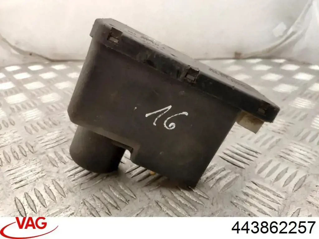 443862257 VAG 