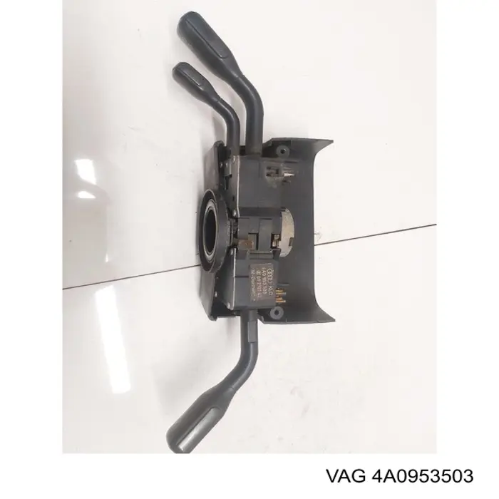 Comutador direito instalado na coluna da direção VAG 4A0953503 preço, a partir de 44,27 USD