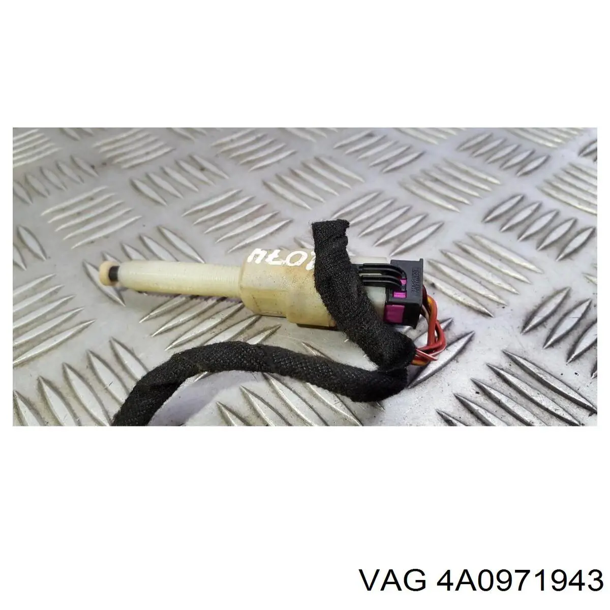  VAG 4A0971943 preço, a partir de 24,90 USD