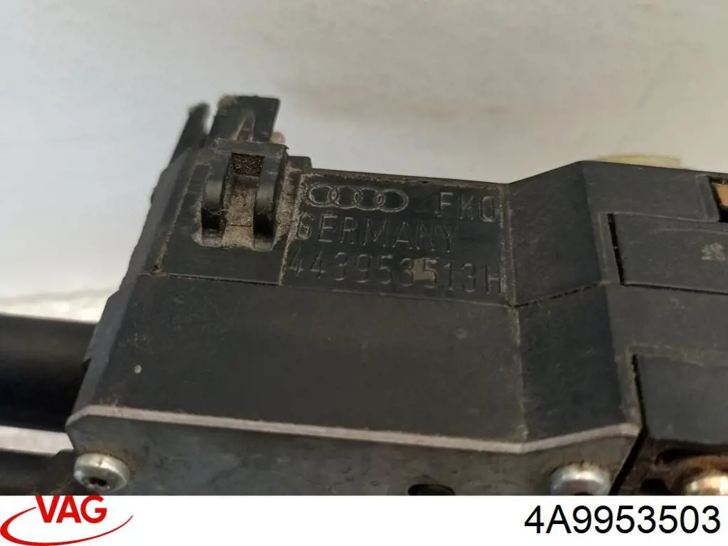 4A9953503 VAG Comutador direito instalado na coluna da direção