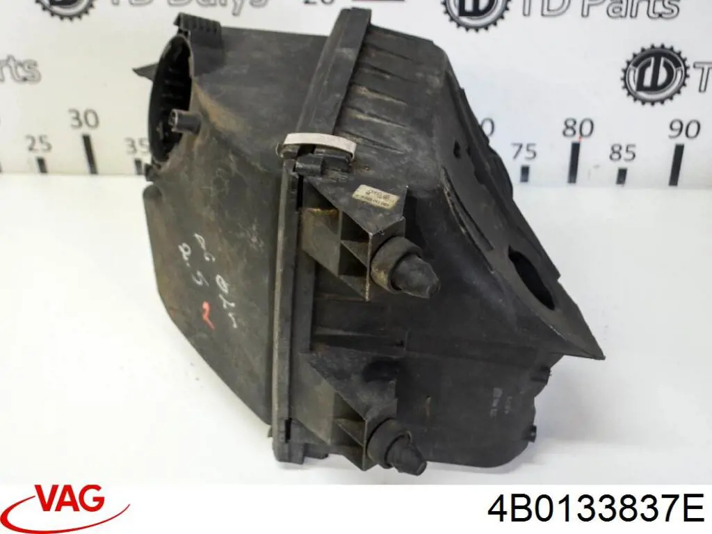 Compre 4B0133837E VAG Caixa de filtro de ar