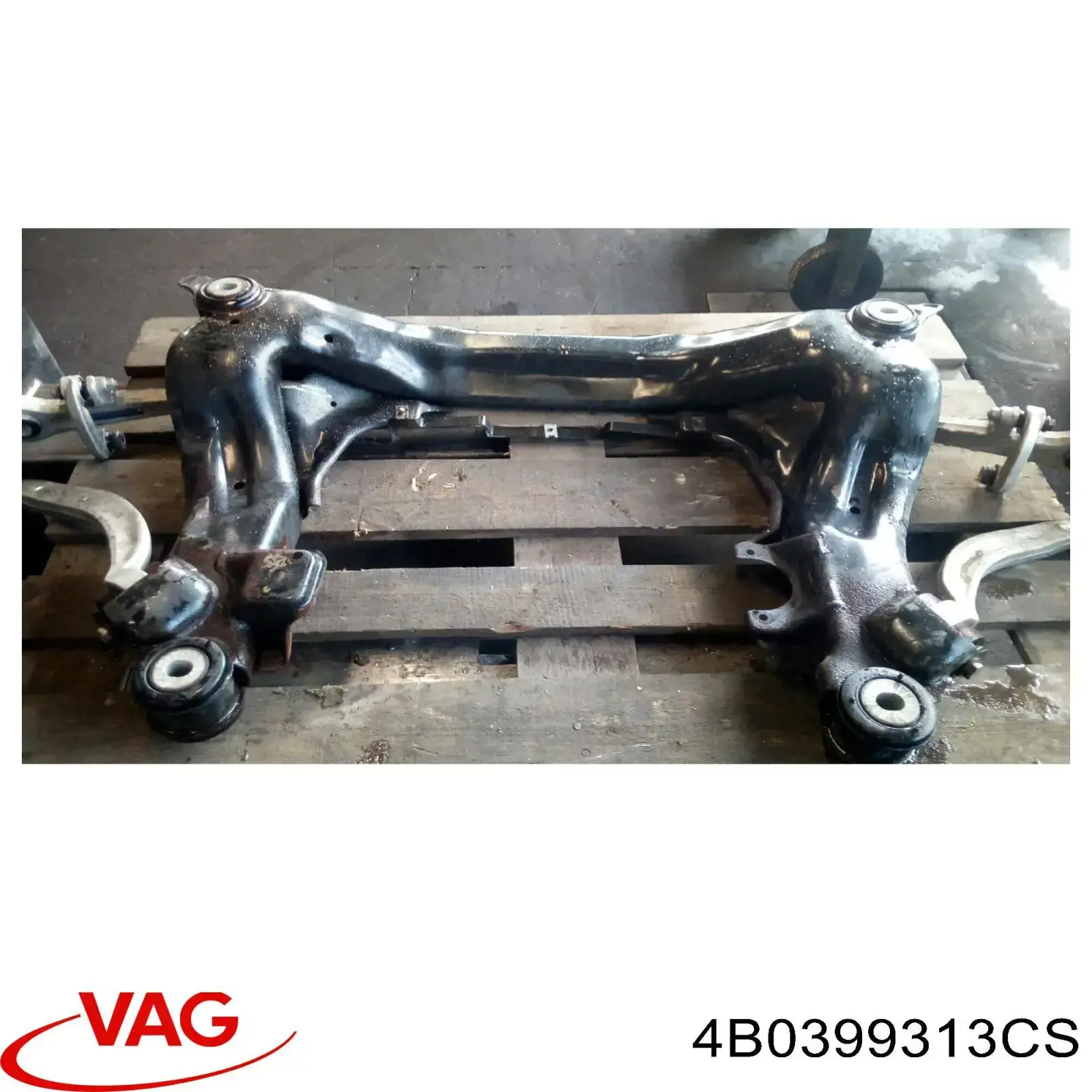4B0399313CS VAG Viga de suspensão dianteira (plataforma veicular)