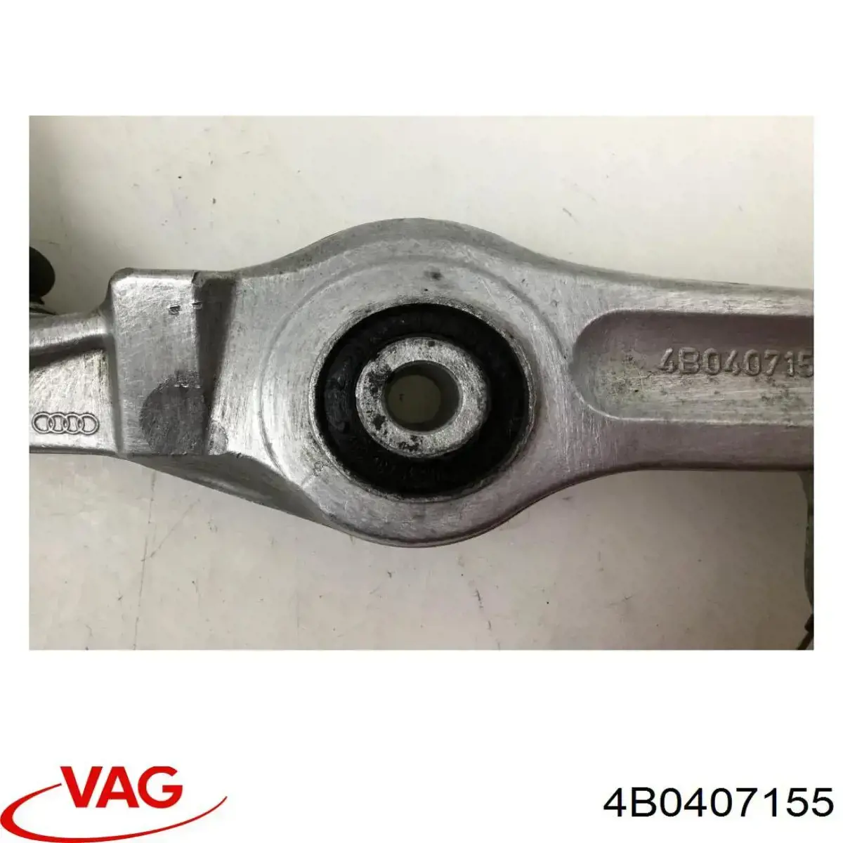 Braço oscilante inferior direito de suspensão dianteira VAG 4B0407155 preço, a partir de 52,78 USD