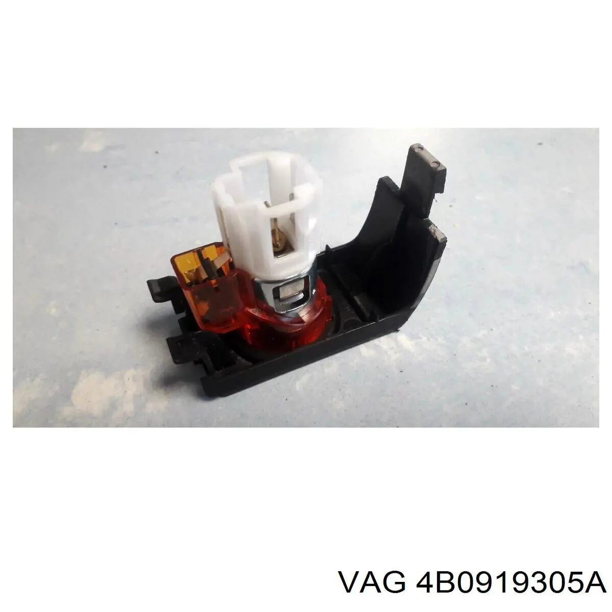 Acendedor de cigarros VAG 4A0919305A01C preço, a partir de 17,63 USD