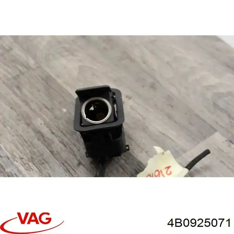4B0925071 VAG Assento (tomada) de acendedor de cigarros