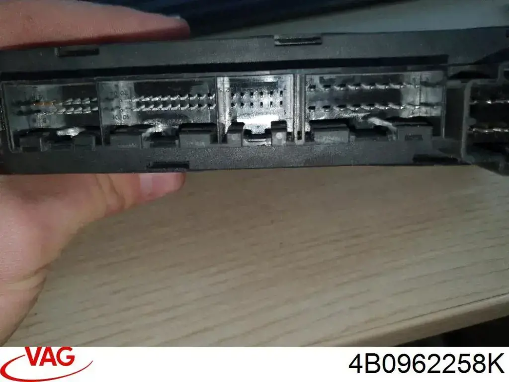Compre 4B0962258K VAG Unidade de controlo do fecho central