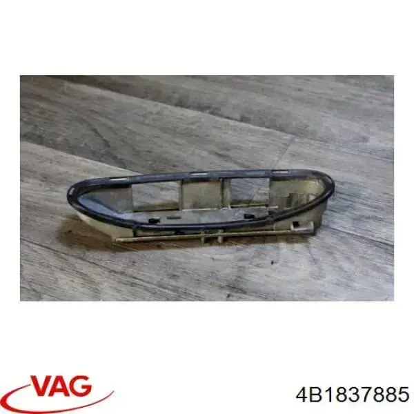 Compre 4B1837885 VAG Suporte de maçaneta externa da porta traseira esquerda