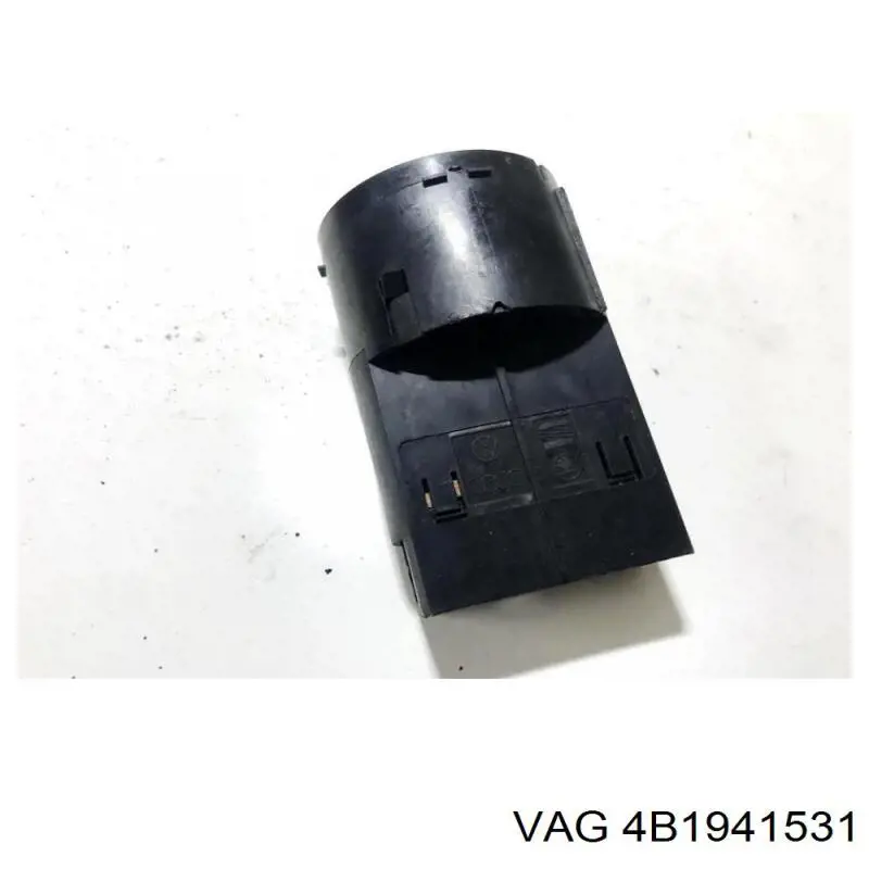 Comutador das luzes no "painel de instrumentos" 4B1941531 VAG