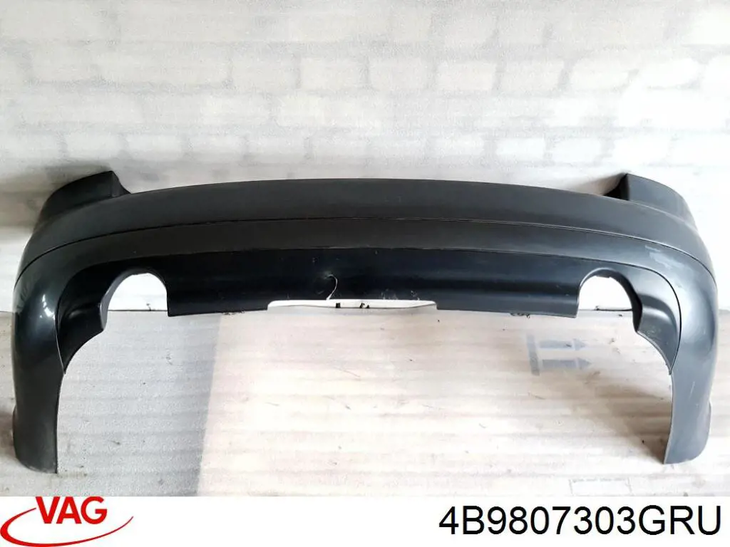 4B9807303GRU VAG Pára-choque traseiro