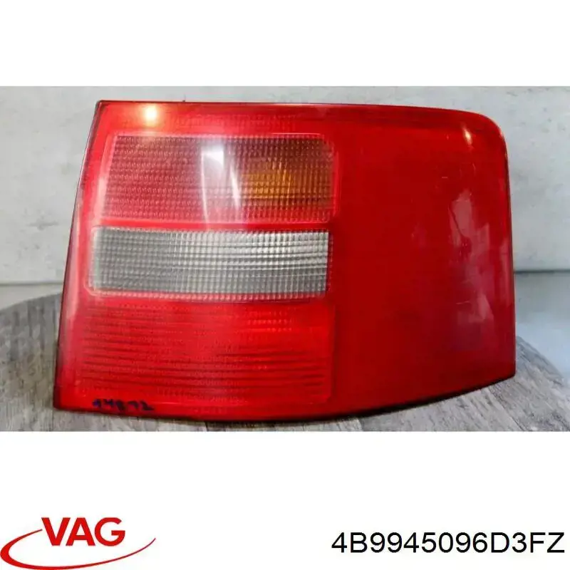 Lanterna traseira direita VAG 4B9945096D3FZ preço, a partir de 51,08 USD