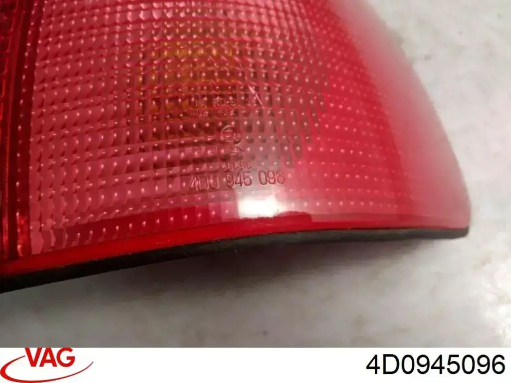 Lanterna traseira direita externa VAG 4D0945096 preço, a partir de 92,48 USD