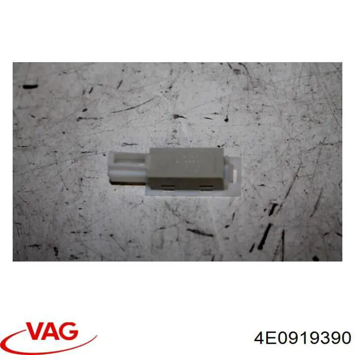 Quebra-luz da luz de fundo da seção de bagagem VAG 4E0919390 preço, a partir de 22,51 USD