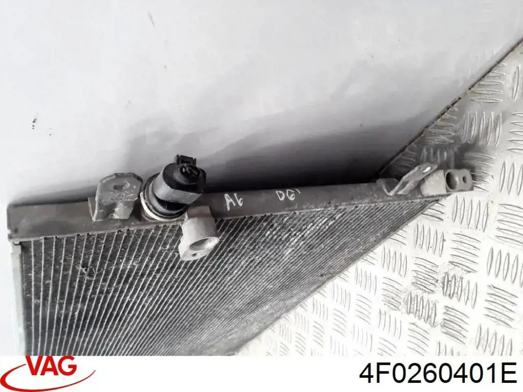 Compre 4F0260401E VAG Radiador de aparelho de ar condicionado