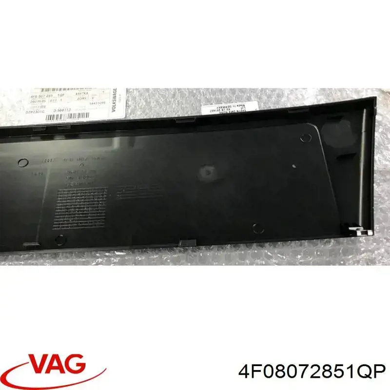 Compre 4F08072851QP VAG Carcaça de matrícula