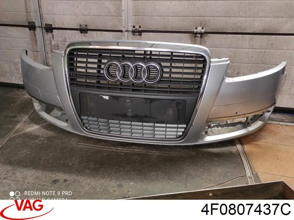 4F0807437C VAG Pára-choque dianteiro