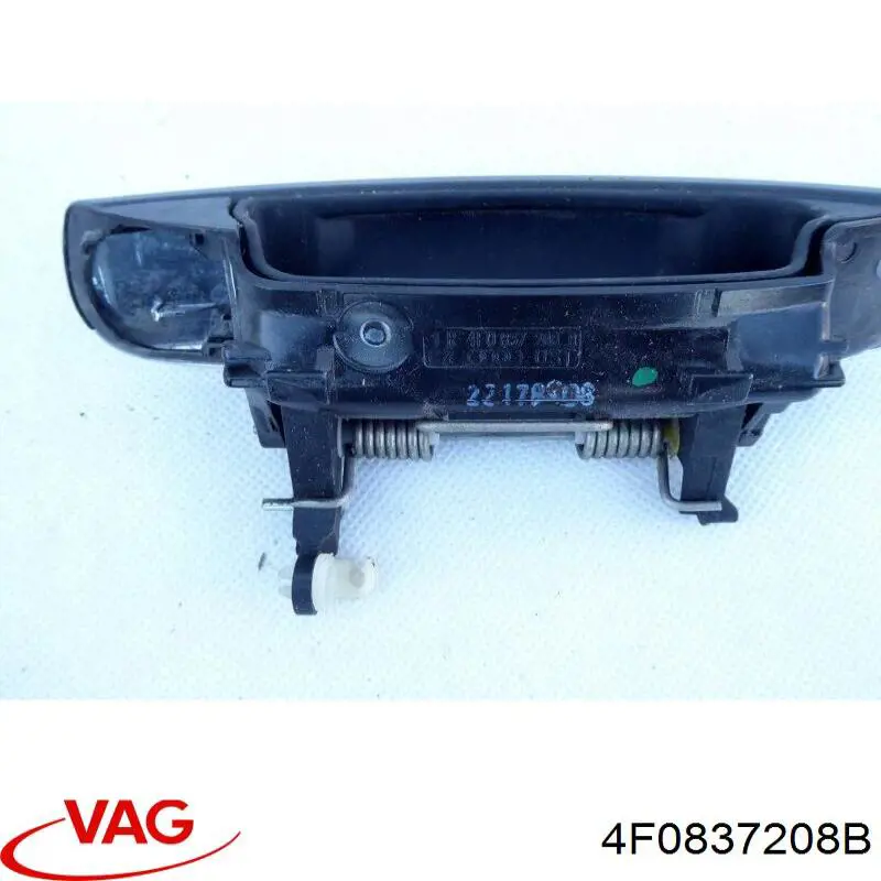 4F0837208B VAG Maçaneta dianteira direita da porta externa