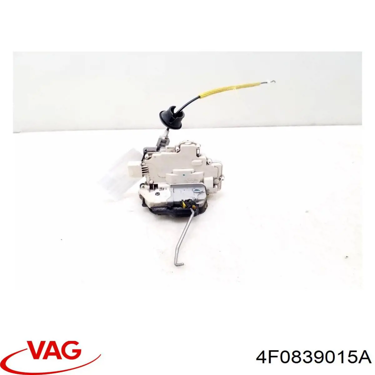 Compre 4F0839015A VAG Fecho da porta traseira esquerda