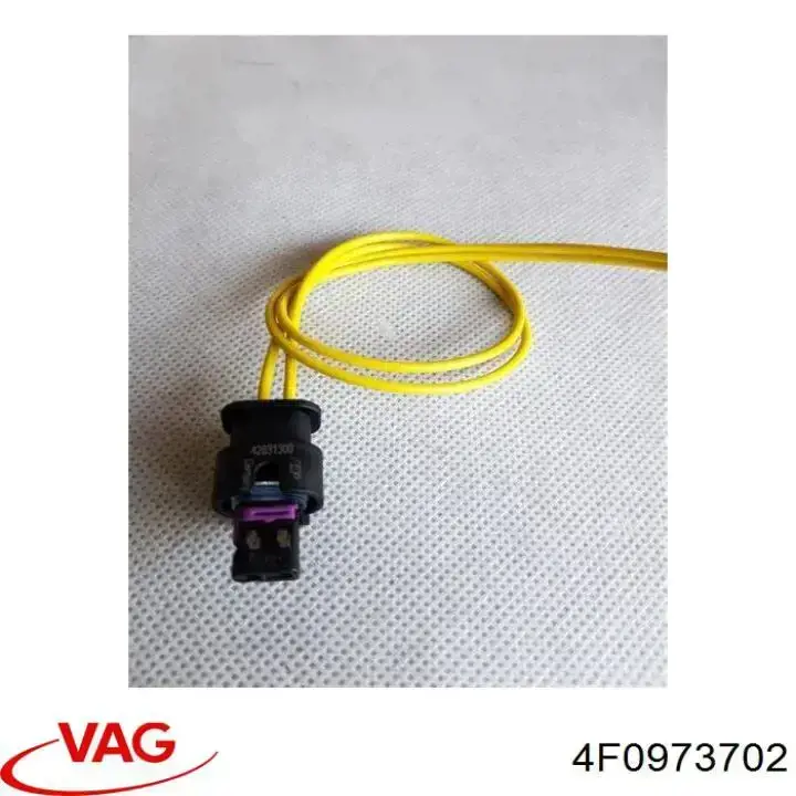 Compre 4F0973702 VAG Conector universal