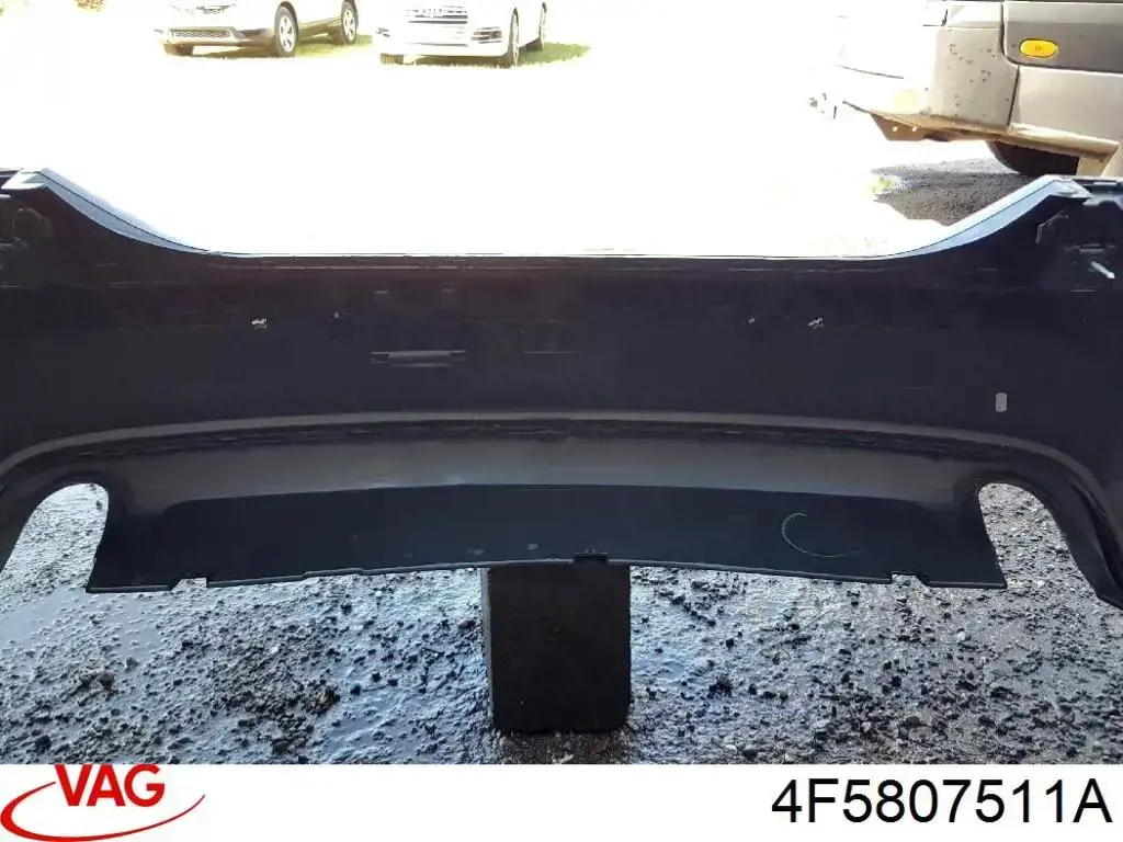 Compre 4F5807511A VAG Pára-choque traseiro