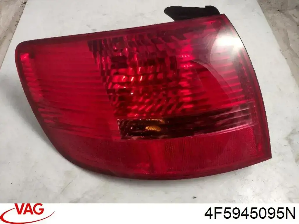 Lanterna traseira esquerda externa VAG 4F5945095N preço, a partir de 174,13 USD