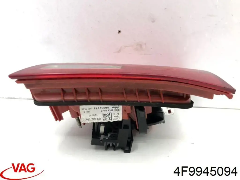 Compre 4F9945094 VAG Lanterna traseira direita interna