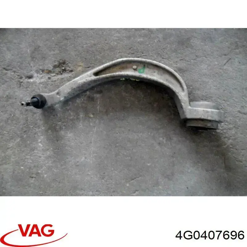 4G0407696 VAG Braço oscilante inferior direito de suspensão dianteira