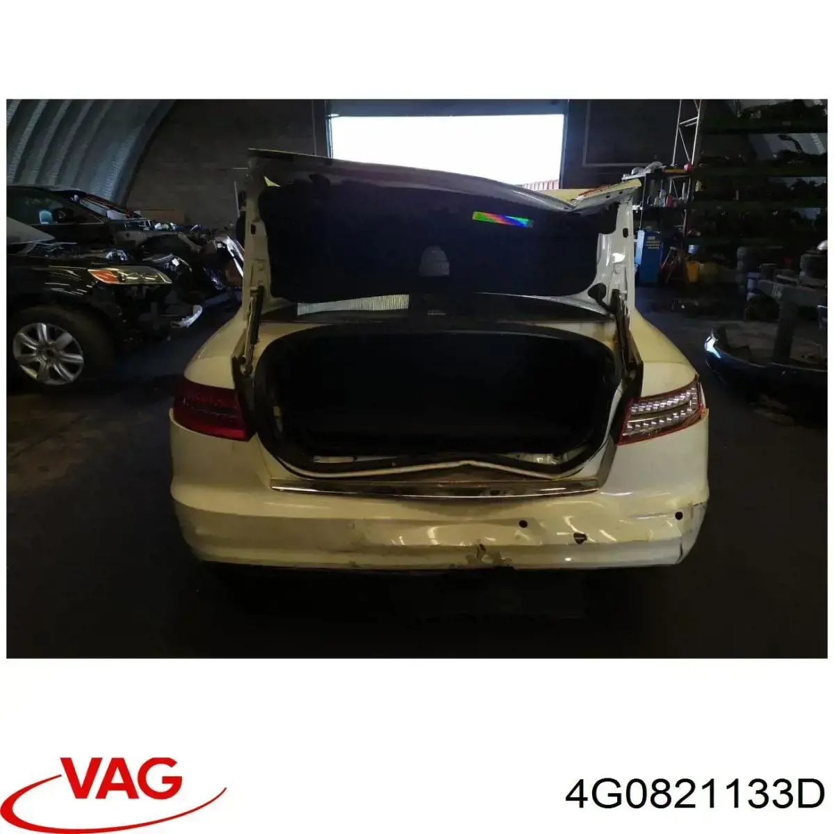 Compre 4G0821133D VAG Guarda-barras esquerdo do pára-lama dianteiro