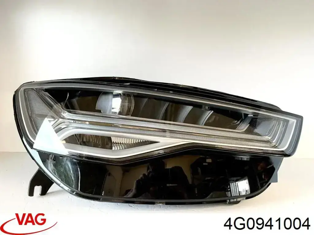 Compre 4G0941004 VAG Luz direita