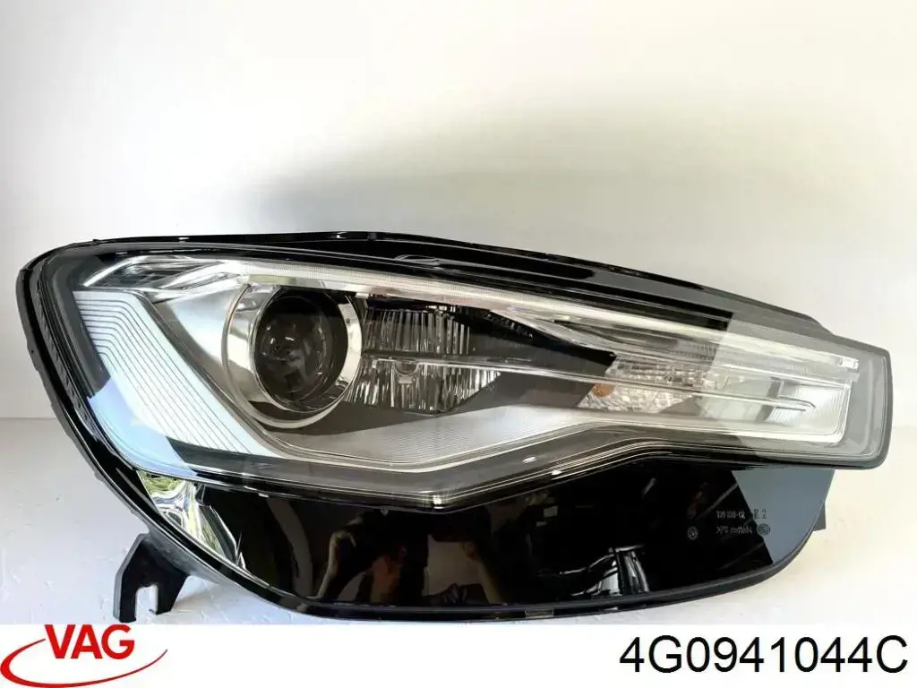 Compre 4G0941044C VAG Luz direita