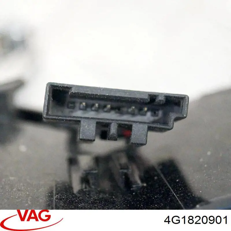 Grelha esquerda de ventilação de salão no "painel de instrumentos" 4G1820901 VAG