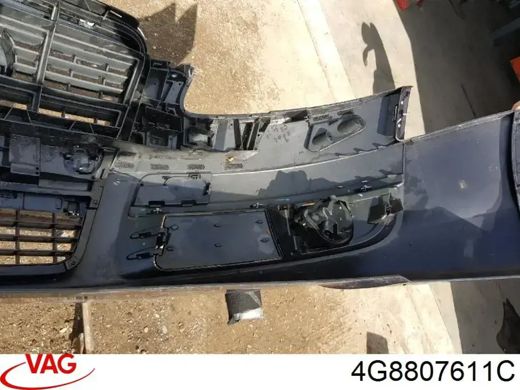 4G8807611C VAG Proteção do pára-choque dianteiro