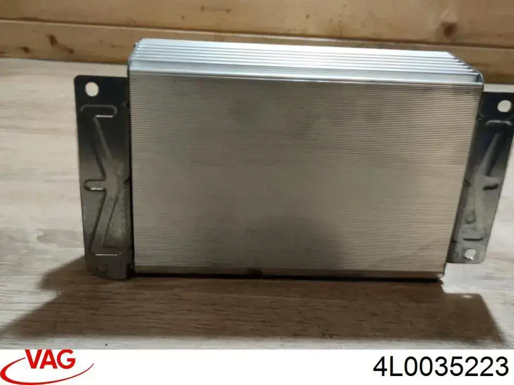 4L0035223 VAG Reforçador do som de sistema de áudio