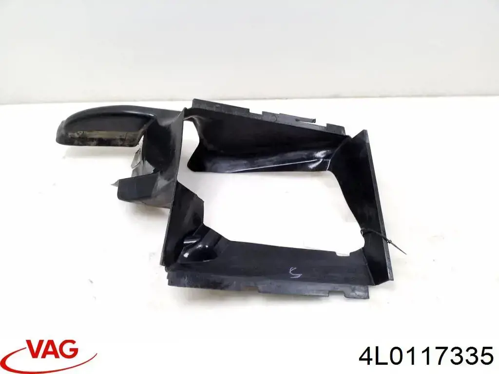 4L0117335 VAG Conduto de ar (defletor) esquerdo do radiador de intercooler