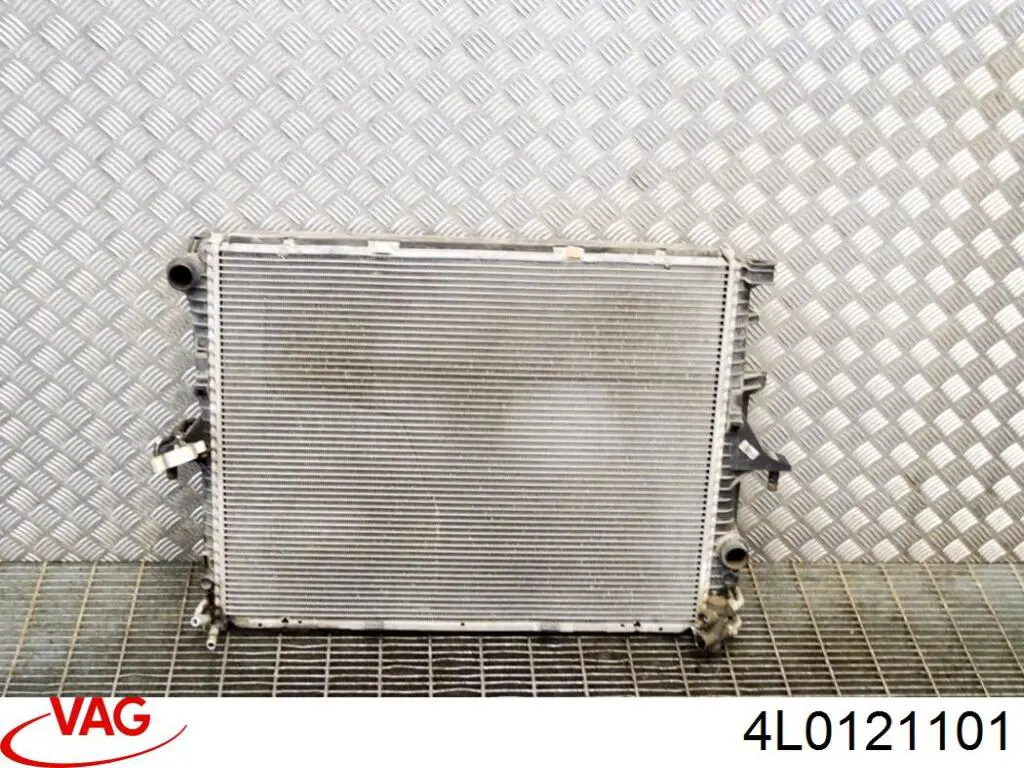 Compre 4L0121101 VAG Mangueira (cano derivado) do radiador de esfriamento superior