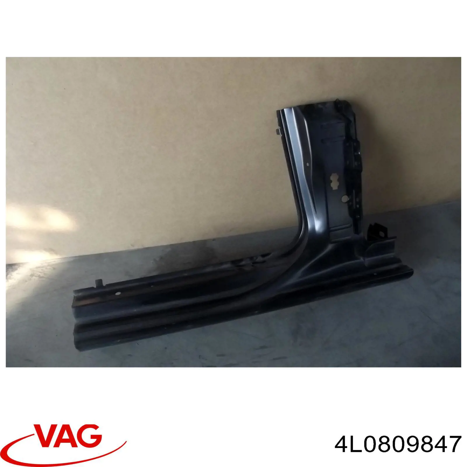 4L0809847 VAG Acesso externo esquerdo