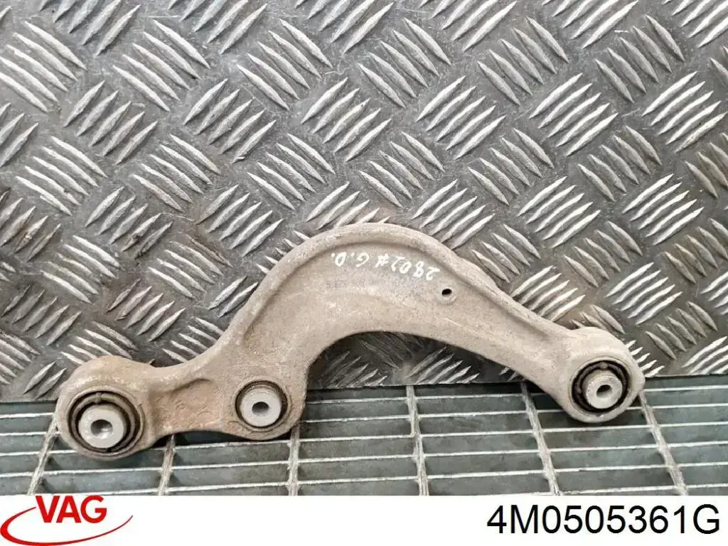 4M0505361G VAG Braço oscilante superior esquerdo/direito de suspensão traseira