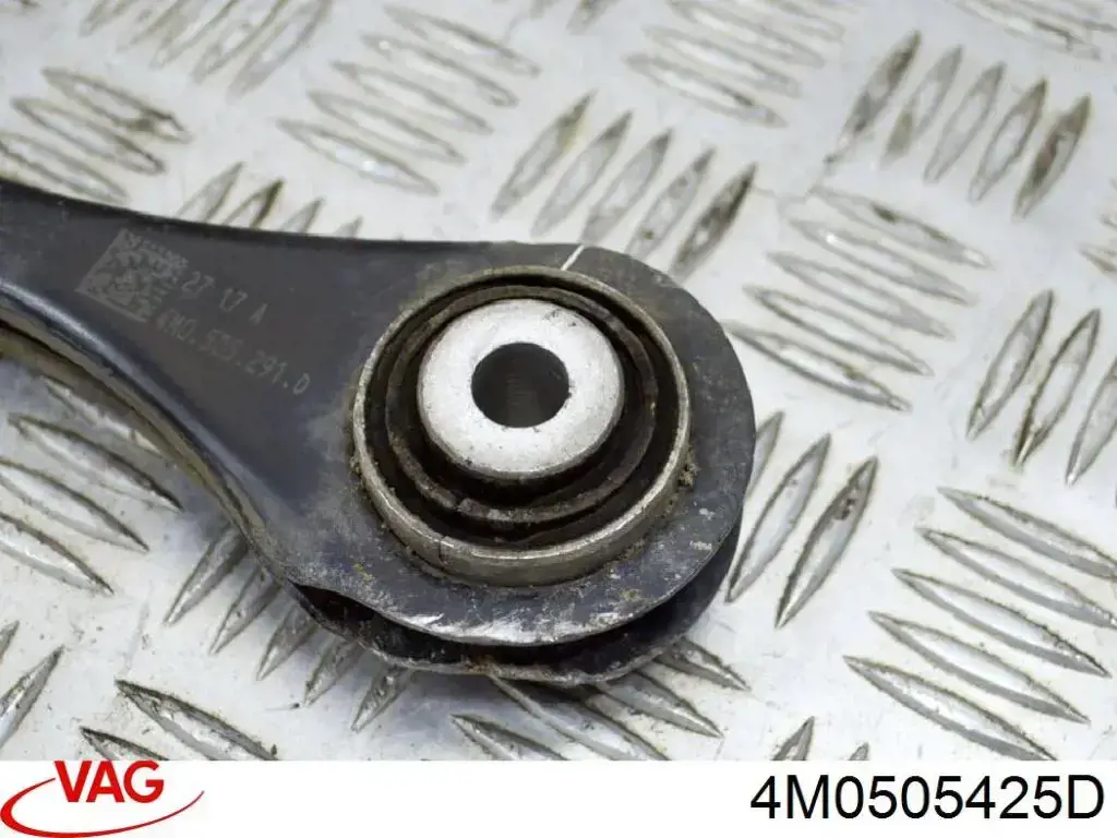 Braço oscilante transversal esquerdo de suspensão traseira VAG 4M0505425D preço, a partir de 54,27 USD