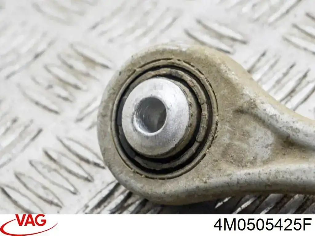 Braço oscilante inferior esquerdo de suspensão traseira VAG 4M0505425F preço, a partir de 85,84 USD