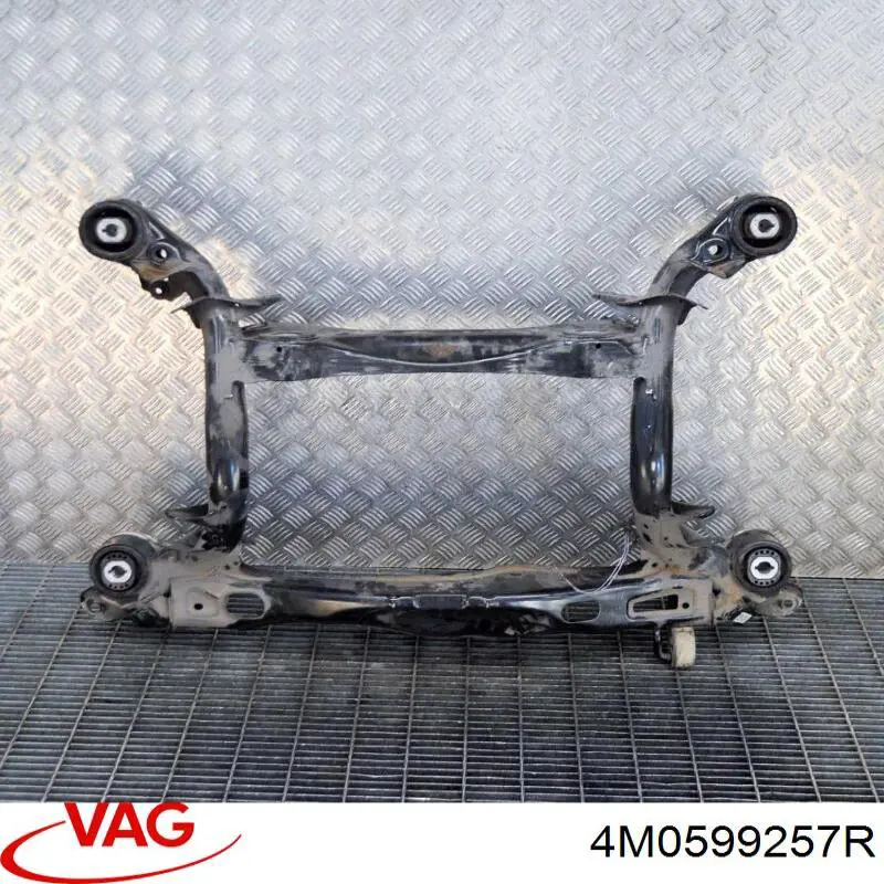 Bloco silencioso de viga traseira (de plataforma veicular) VAG 4M0599257K preço, a partir de 19,67 USD