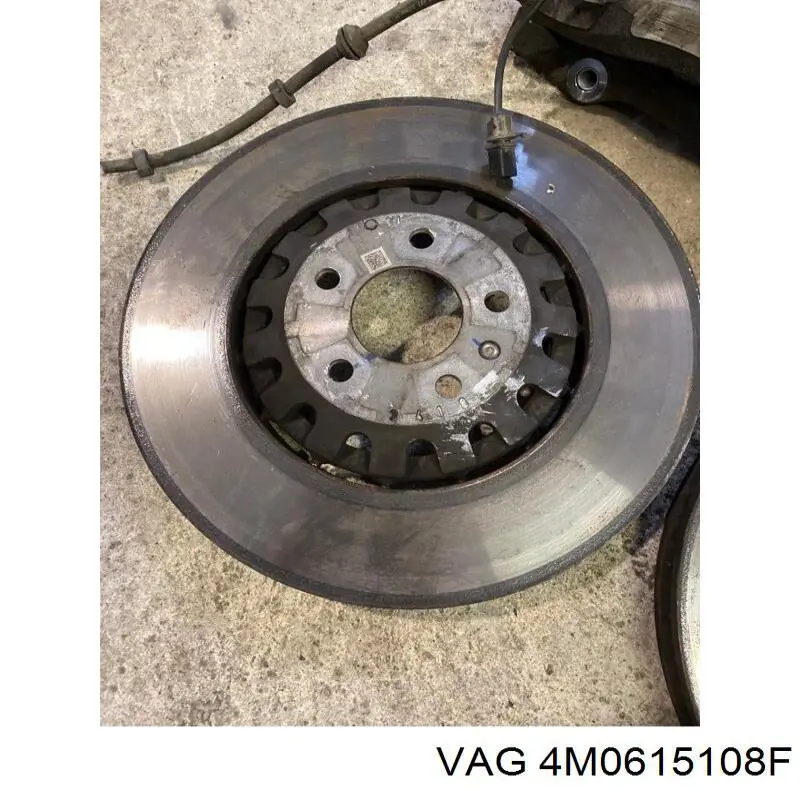 Suporte do freio dianteiro direito VAG 4KE615108 preço, a partir de 498,84 USD