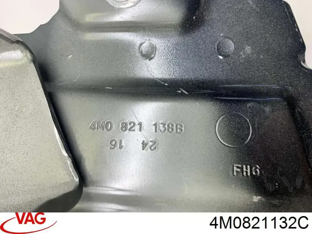 Consola dianteira de fixação do pára-lama dianteiro direito VAG 4M0821138B preço, a partir de 53,46 USD