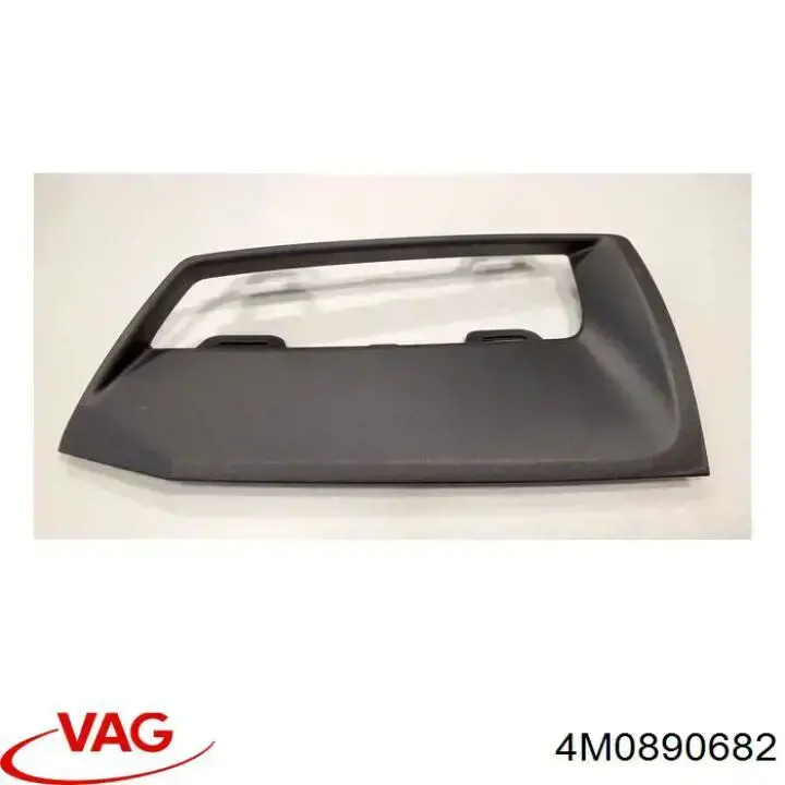 4M0890682 VAG Tampão (grelha) das luzes de nevoeiro do pára-choque dianteiro esquerdo