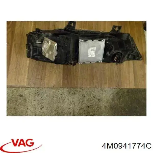 4M0941774C VAG Luz direita