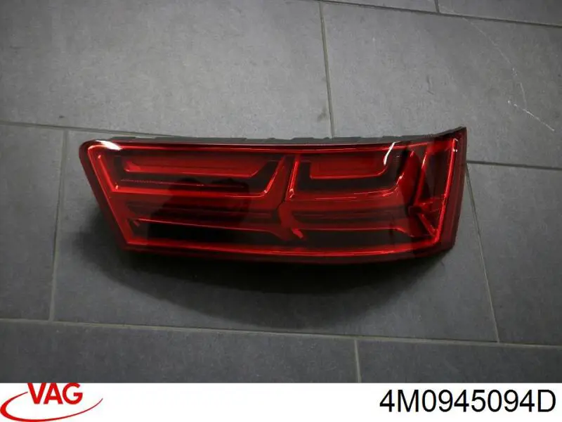 4M0945094D VAG Lanterna traseira direita