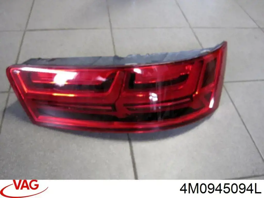 Compre 4M0945094L VAG Lanterna traseira direita