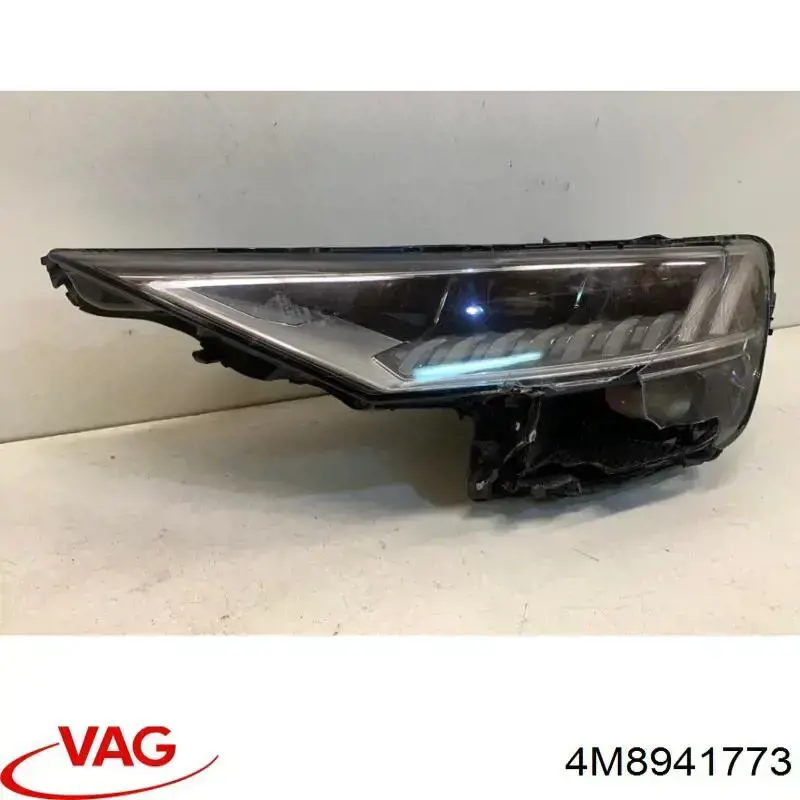 4M8941773 VAG Luz esquerda